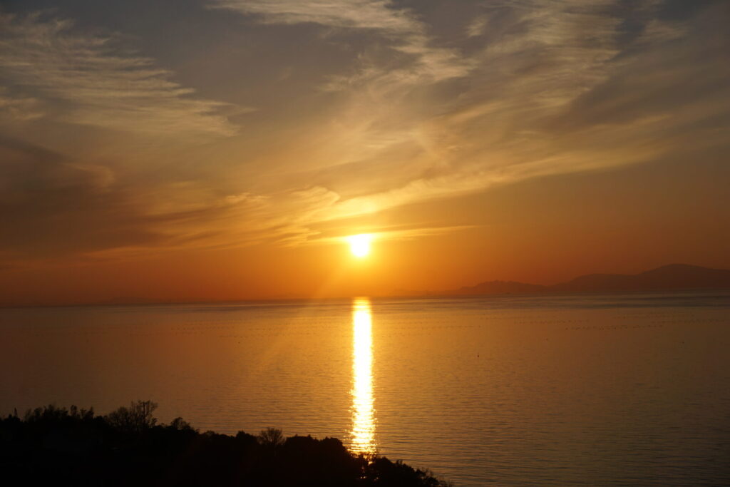 AWAJI-Sunset-Cottage_Ocean-View_02